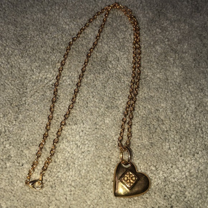 XOXO Gold‎ Tone Long Heart Necklace vintage Y2K
